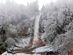皖西“雪鄉”天堂寨 一抹冬色入夢(mèng)來(lái)